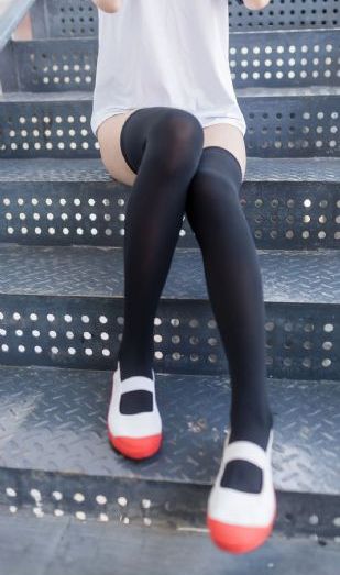 南洋女儿情40集免费的电视剧简介_1080HD高清在线观看